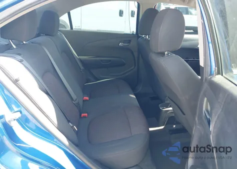 2017 Chevrolet Sonic Lt Auto z USA, uszkodzony, nr VIN 1G1JD5SG5H4149260